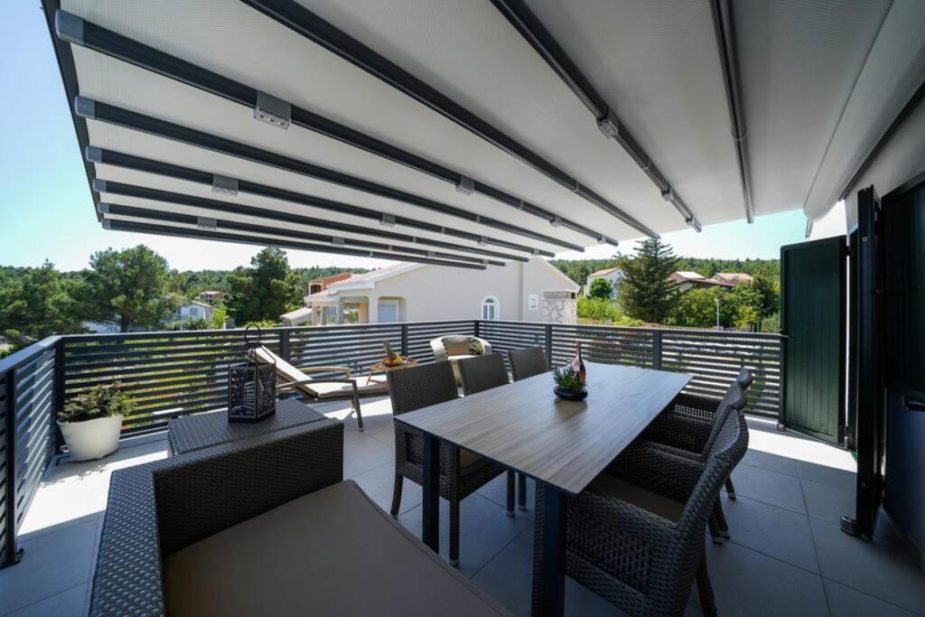 Apartment Vala, 4*, Sea View & Private Heated Pool Pridraga Экстерьер фото