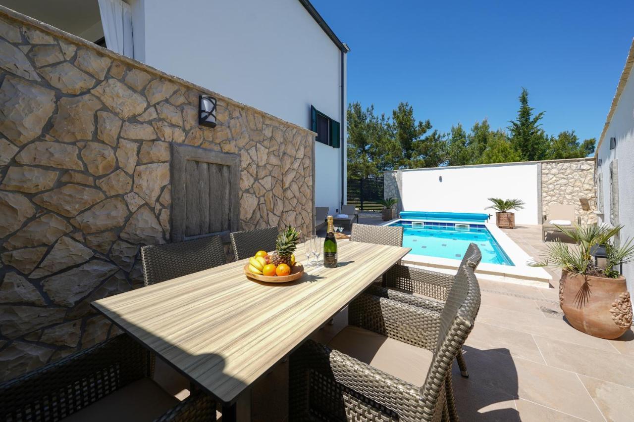 Apartment Vala, 4*, Sea View & Private Heated Pool Pridraga Экстерьер фото